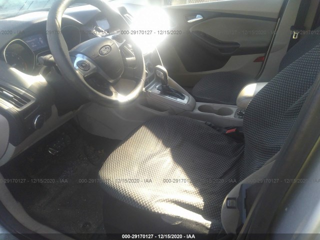 Photo 4 VIN: 1FAHP3K2XCL298970 - FORD FOCUS 