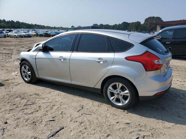 Photo 1 VIN: 1FAHP3K2XCL312673 - FORD FOCUS SE 