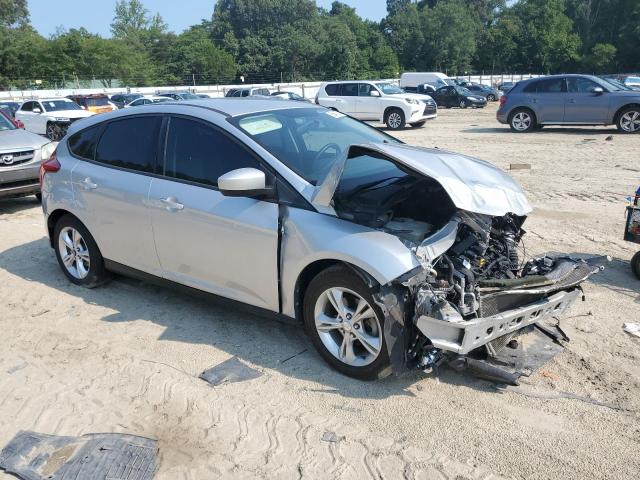 Photo 3 VIN: 1FAHP3K2XCL312673 - FORD FOCUS SE 