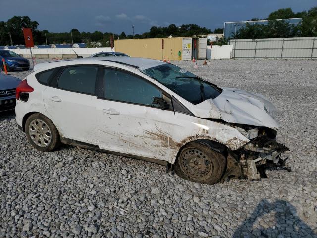 Photo 3 VIN: 1FAHP3K2XCL328663 - FORD FOCUS SE 