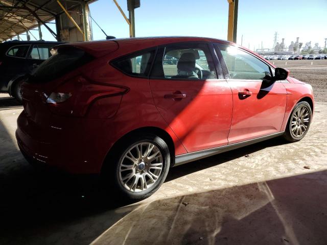 Photo 2 VIN: 1FAHP3K2XCL348203 - FORD FOCUS SE 