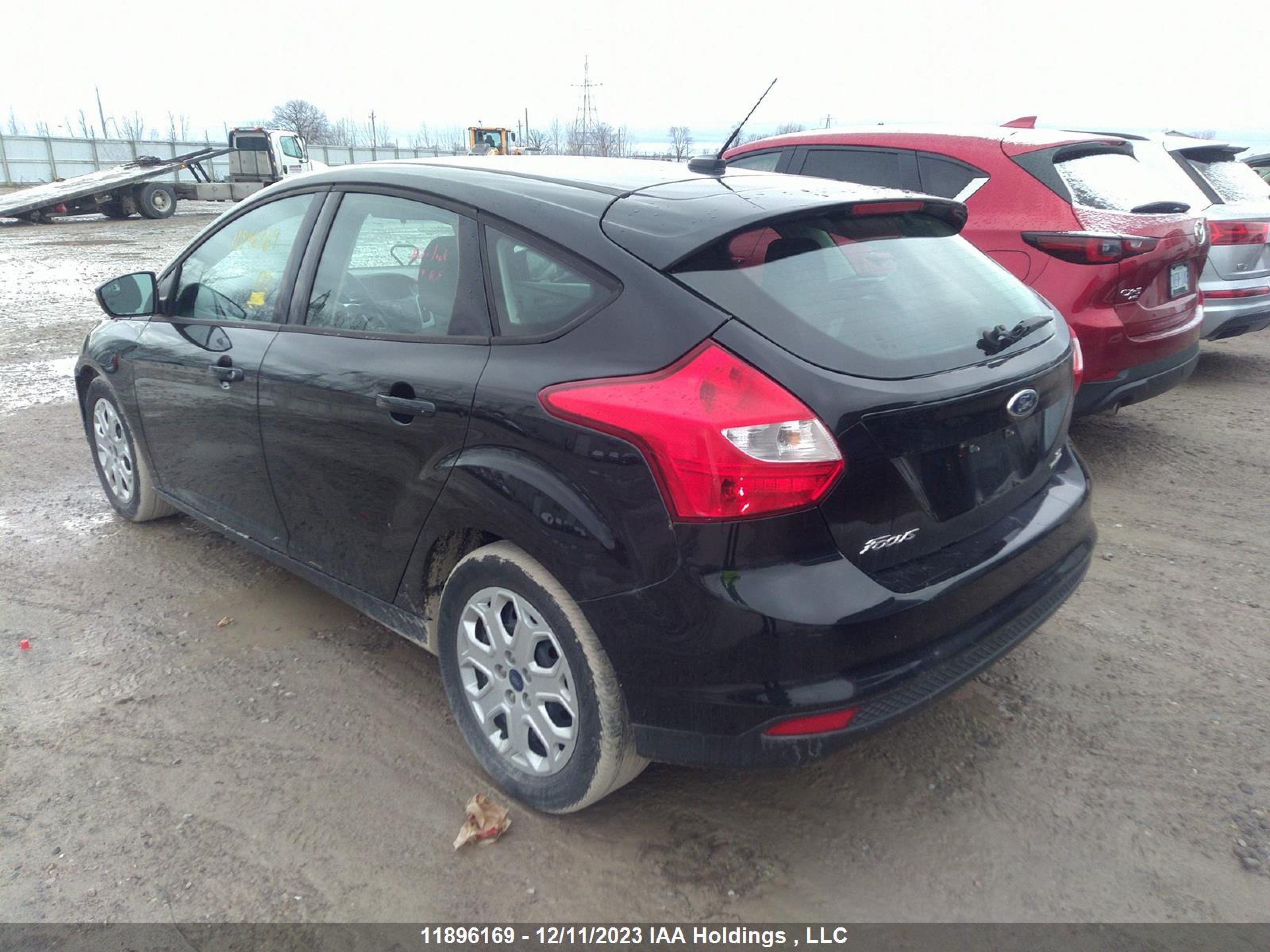 Photo 2 VIN: 1FAHP3K2XCL383453 - FORD FOCUS 