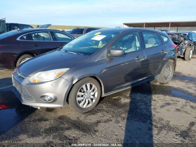 Photo 1 VIN: 1FAHP3K2XCL415995 - FORD FOCUS 