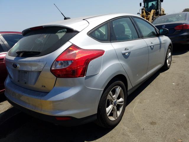 Photo 3 VIN: 1FAHP3K2XCL435857 - FORD FOCUS 