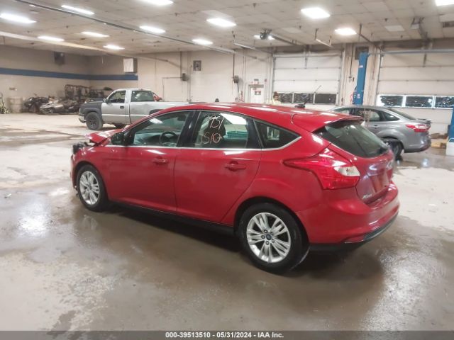 Photo 2 VIN: 1FAHP3M20CL388156 - FORD FOCUS 