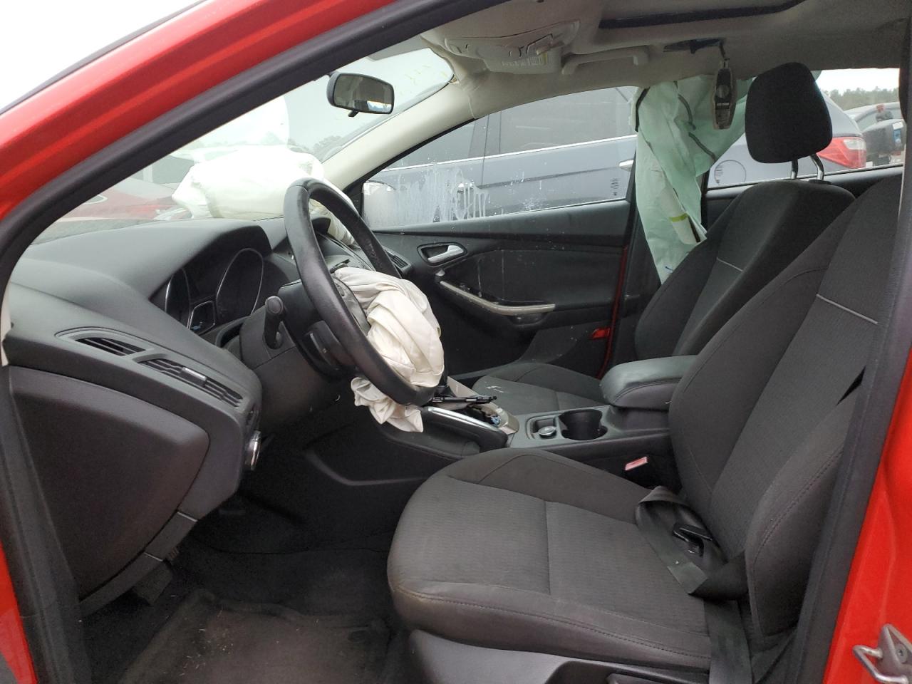 Photo 6 VIN: 1FAHP3M21CL200583 - FORD FOCUS 