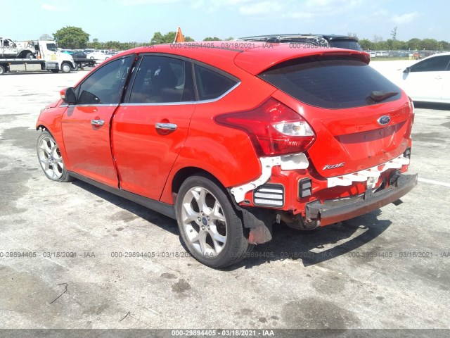 Photo 2 VIN: 1FAHP3M21CL327110 - FORD FOCUS 