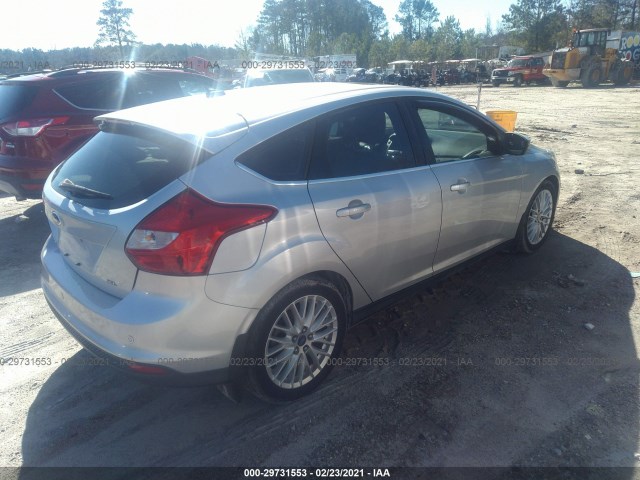 Photo 3 VIN: 1FAHP3M22CL230952 - FORD FOCUS 