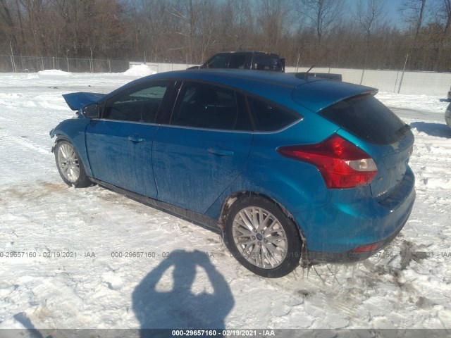 Photo 2 VIN: 1FAHP3M22CL273462 - FORD FOCUS 