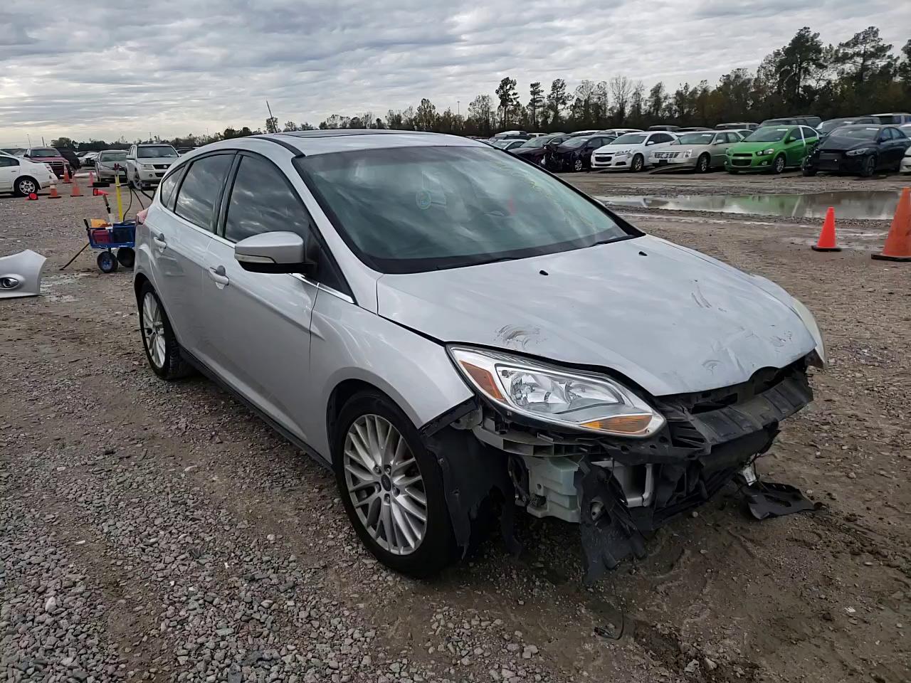 Photo 10 VIN: 1FAHP3M22CL423893 - FORD FOCUS SEL 