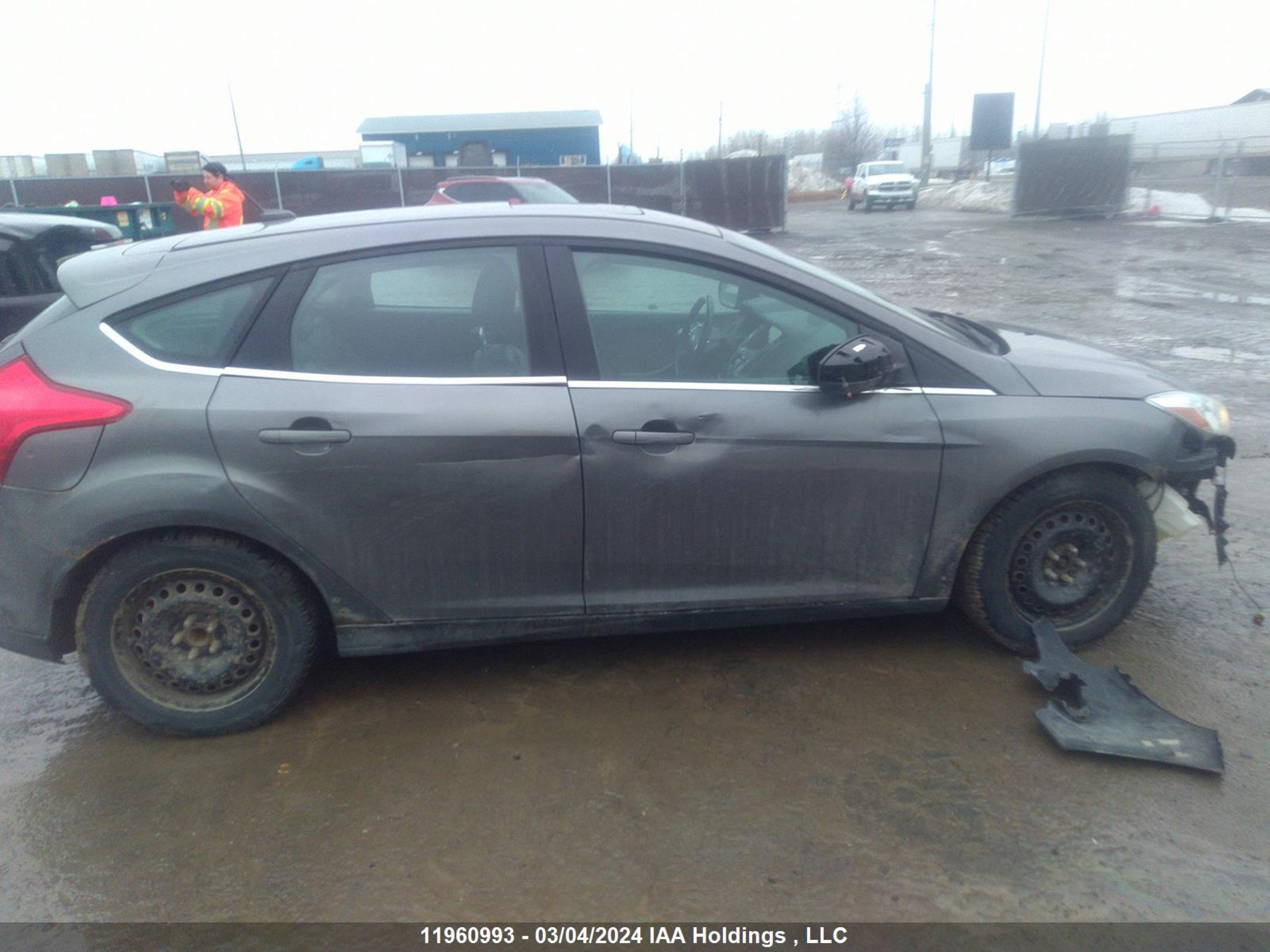 Photo 13 VIN: 1FAHP3M23CL148731 - FORD FOCUS 