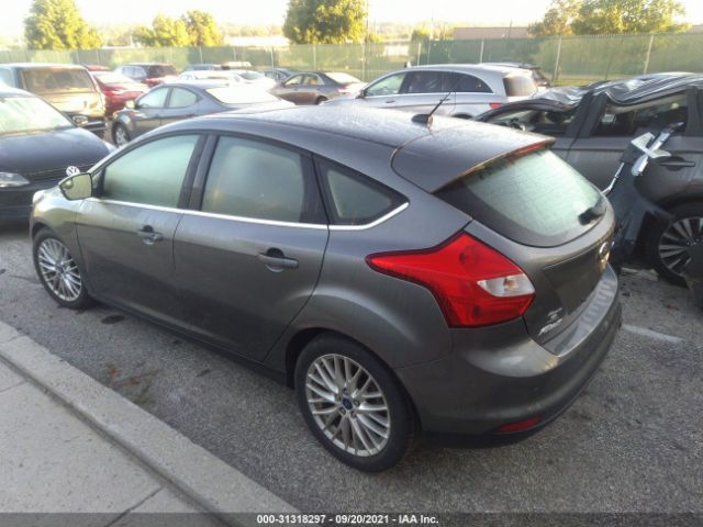 Photo 2 VIN: 1FAHP3M25CL137973 - FORD FOCUS 