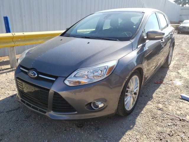 Photo 1 VIN: 1FAHP3M26CL161330 - FORD FOCUS SEL 