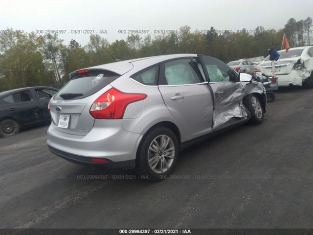 Photo 3 VIN: 1FAHP3M26CL371863 - FORD FOCUS 