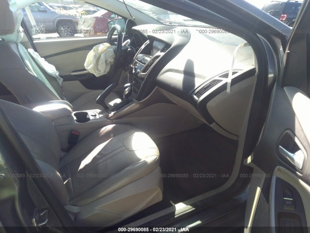 Photo 4 VIN: 1FAHP3M26CL441295 - FORD FOCUS 