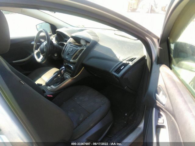 Photo 4 VIN: 1FAHP3M27CL142110 - FORD FOCUS 