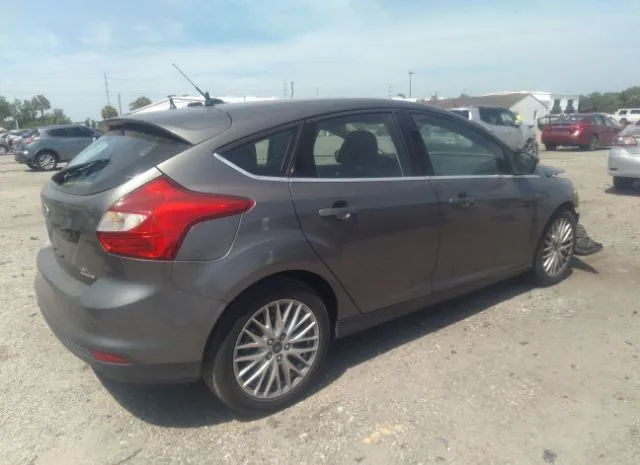 Photo 3 VIN: 1FAHP3M27CL462348 - FORD FOCUS 