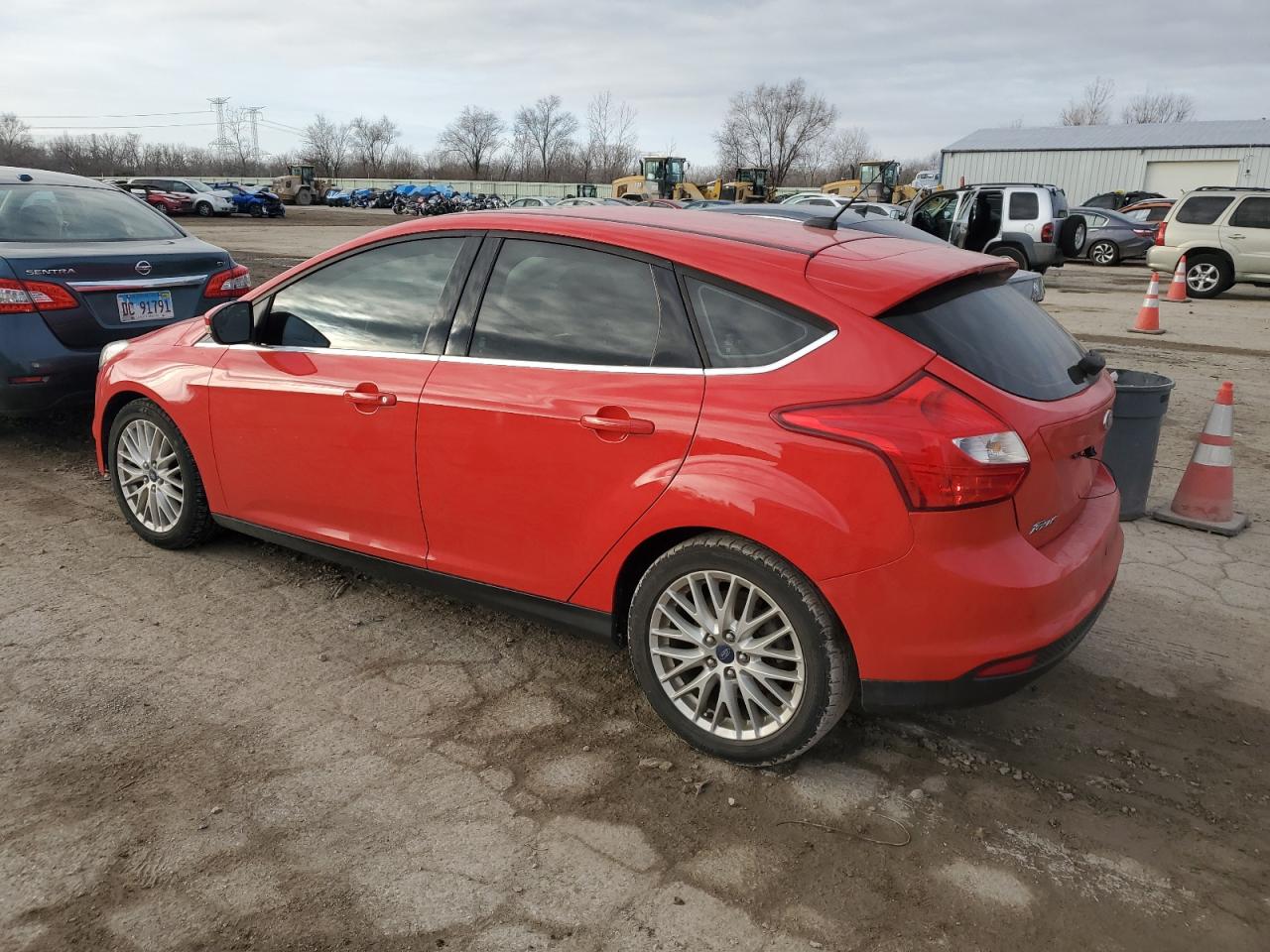 Photo 1 VIN: 1FAHP3M27CL469672 - FORD FOCUS 