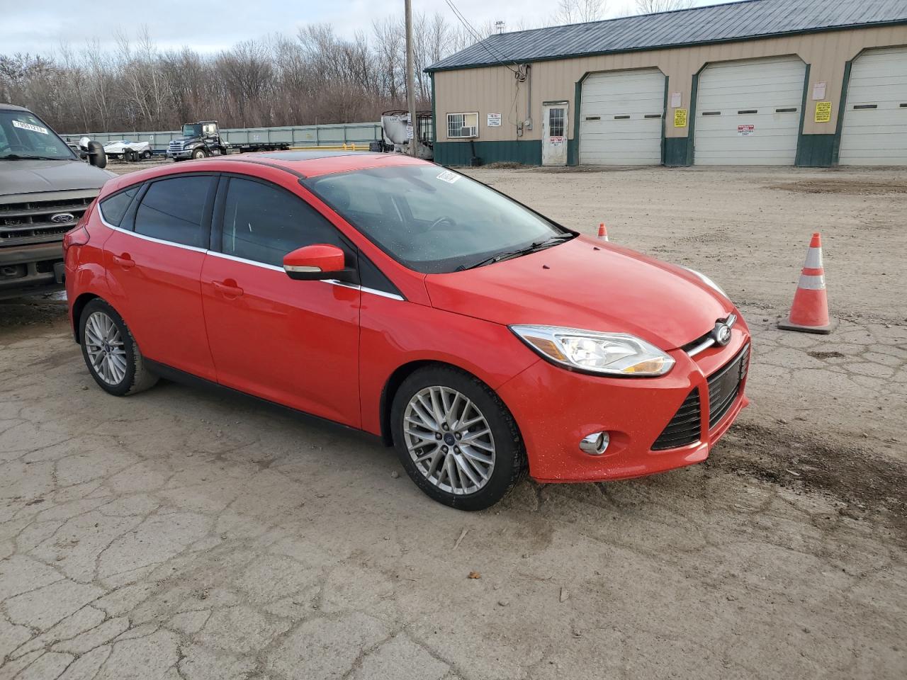 Photo 3 VIN: 1FAHP3M27CL469672 - FORD FOCUS 