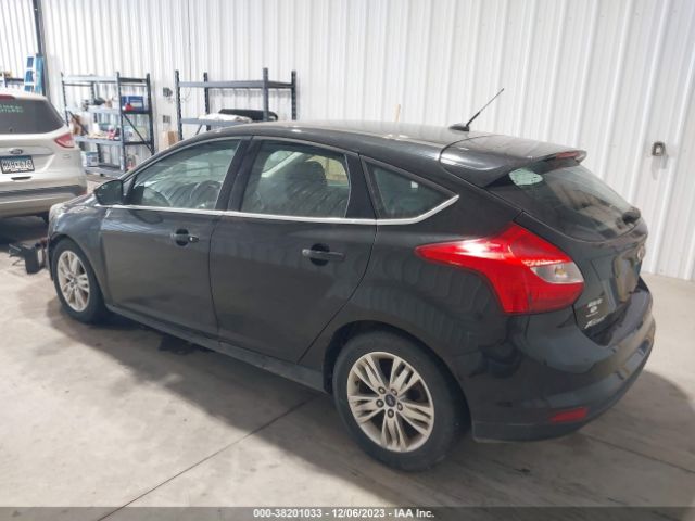 Photo 2 VIN: 1FAHP3M27CL477058 - FORD FOCUS 