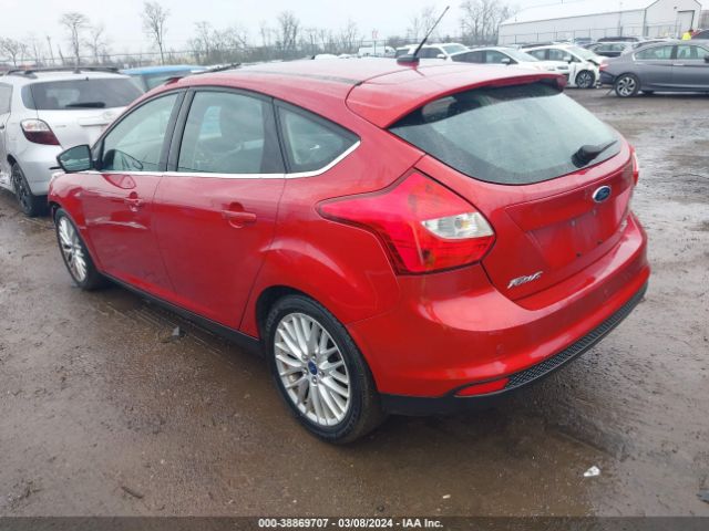 Photo 2 VIN: 1FAHP3M28CL448703 - FORD FOCUS 