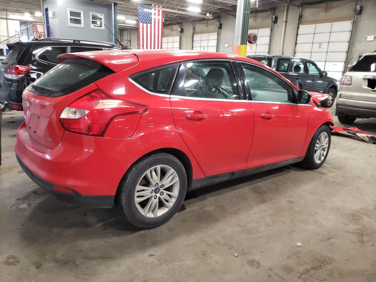 Photo 2 VIN: 1FAHP3M29CL157272 - FORD FOCUS 