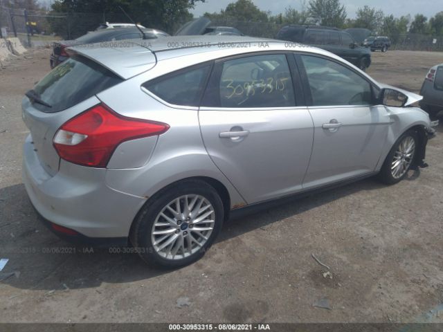 Photo 3 VIN: 1FAHP3M29CL180101 - FORD FOCUS 