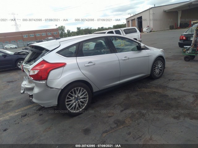 Photo 3 VIN: 1FAHP3M29CL263155 - FORD FOCUS 