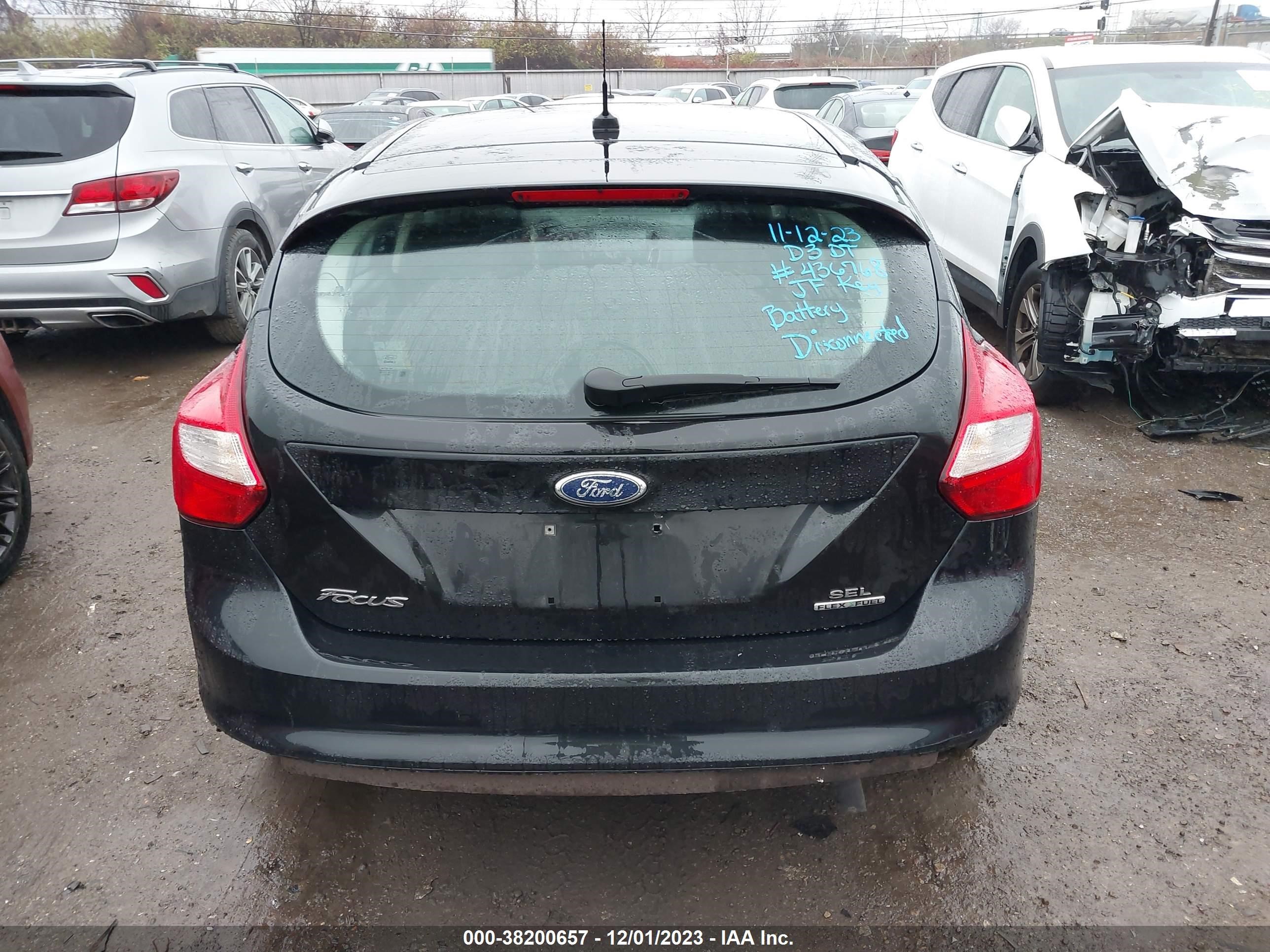 Photo 16 VIN: 1FAHP3M29CL436768 - FORD FOCUS 