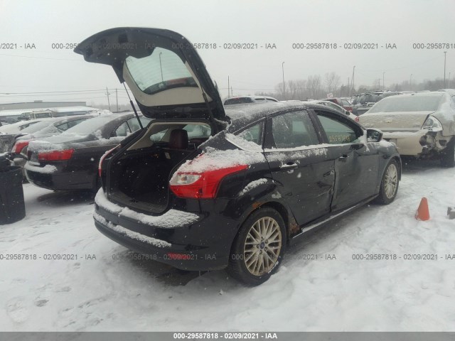 Photo 3 VIN: 1FAHP3M2XCL166868 - FORD FOCUS 