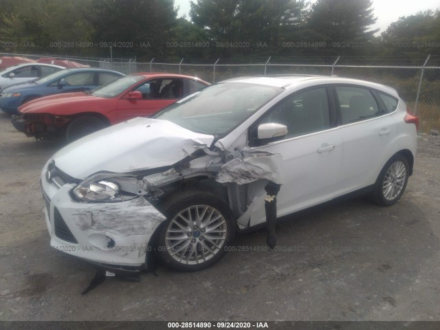 Photo 1 VIN: 1FAHP3M2XCL214868 - FORD FOCUS 