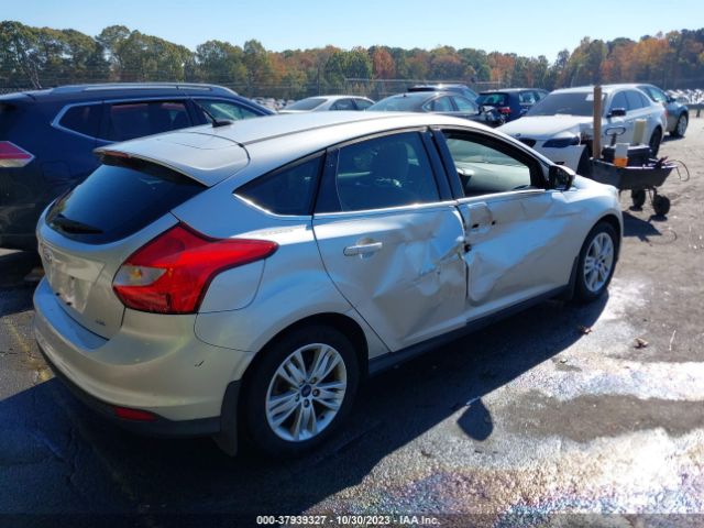 Photo 3 VIN: 1FAHP3M2XCL247241 - FORD FOCUS 