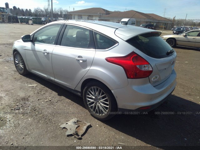 Photo 2 VIN: 1FAHP3M2XCL338235 - FORD FOCUS 