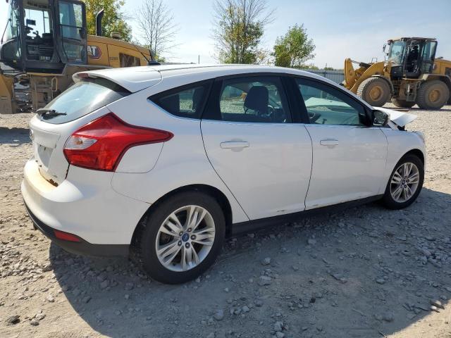 Photo 2 VIN: 1FAHP3M2XCL339255 - FORD FOCUS SEL 