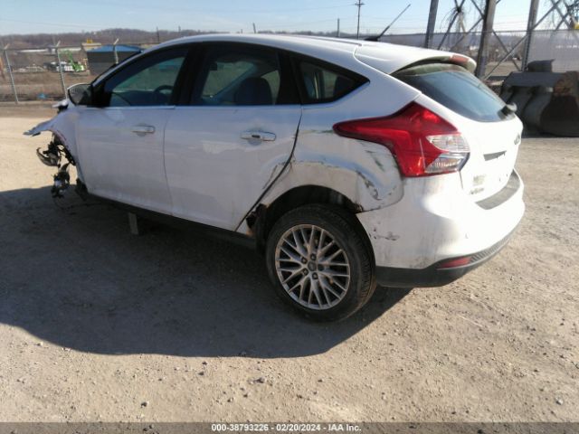 Photo 2 VIN: 1FAHP3M2XCL469116 - FORD FOCUS 