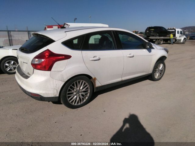 Photo 3 VIN: 1FAHP3M2XCL469116 - FORD FOCUS 