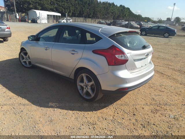 Photo 2 VIN: 1FAHP3N20CL230446 - FORD FOCUS 