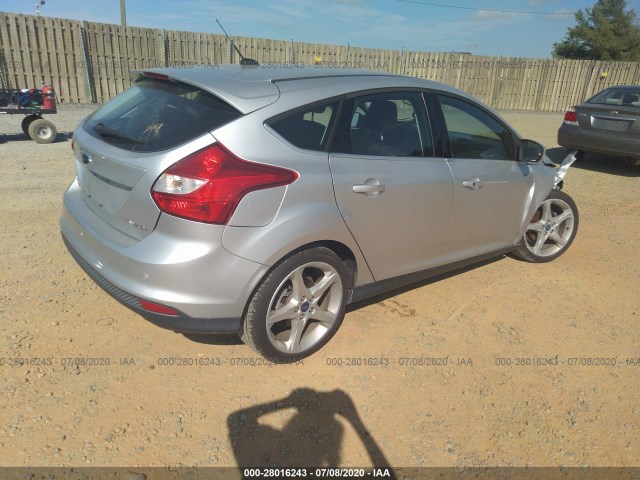 Photo 3 VIN: 1FAHP3N20CL230446 - FORD FOCUS 