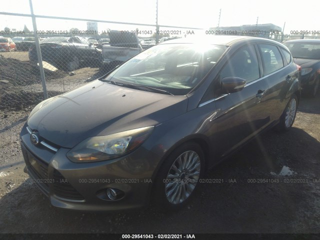 Photo 1 VIN: 1FAHP3N21CL415833 - FORD FOCUS 