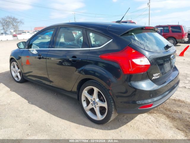 Photo 2 VIN: 1FAHP3N22CL113550 - FORD FOCUS 