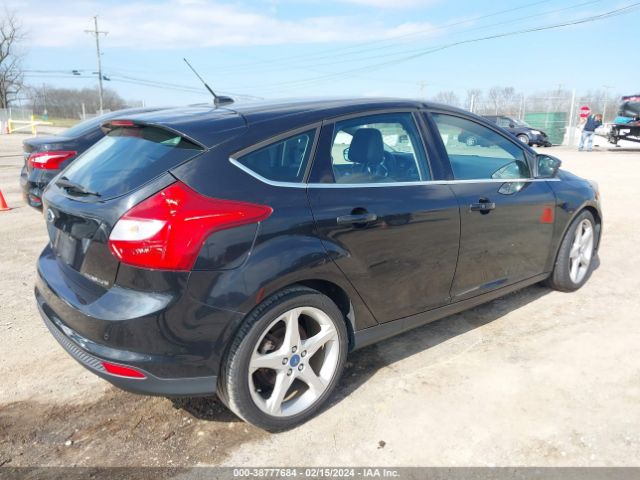 Photo 3 VIN: 1FAHP3N22CL113550 - FORD FOCUS 