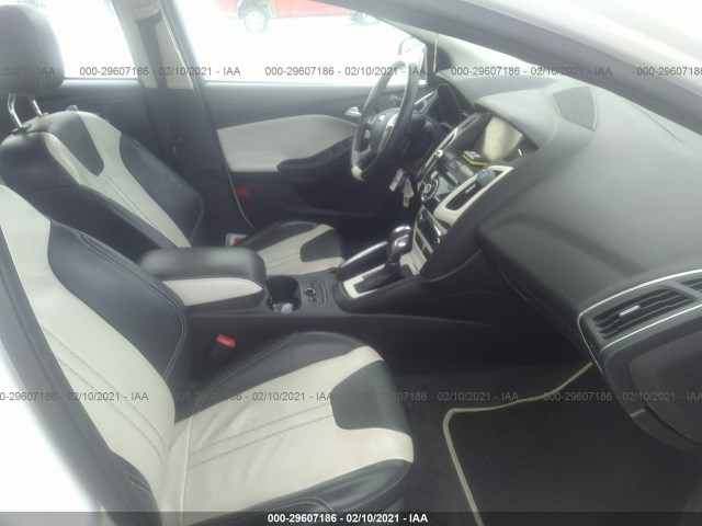 Photo 4 VIN: 1FAHP3N22CL150503 - FORD FOCUS 