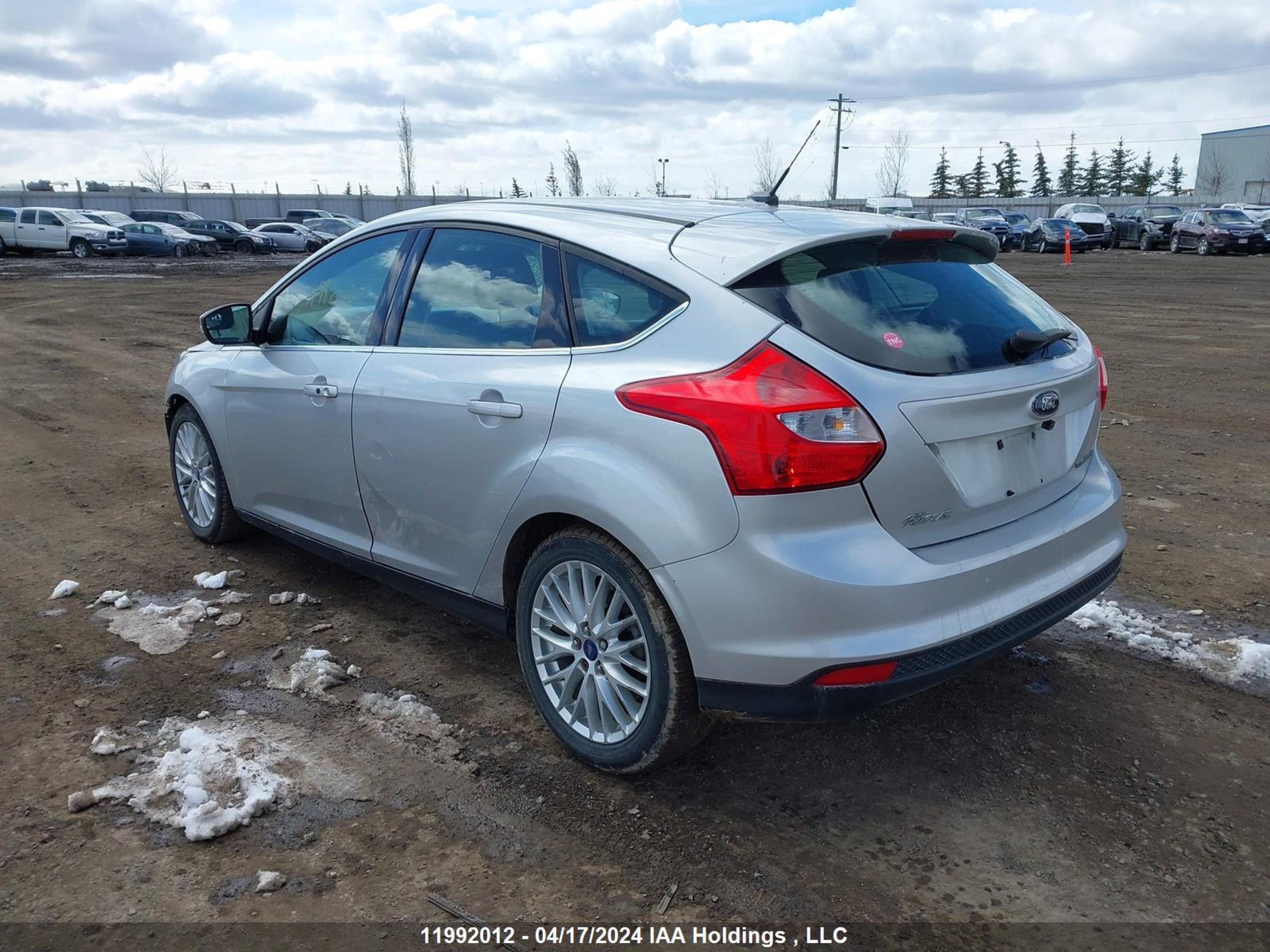 Photo 2 VIN: 1FAHP3N23CL143785 - FORD FOCUS 