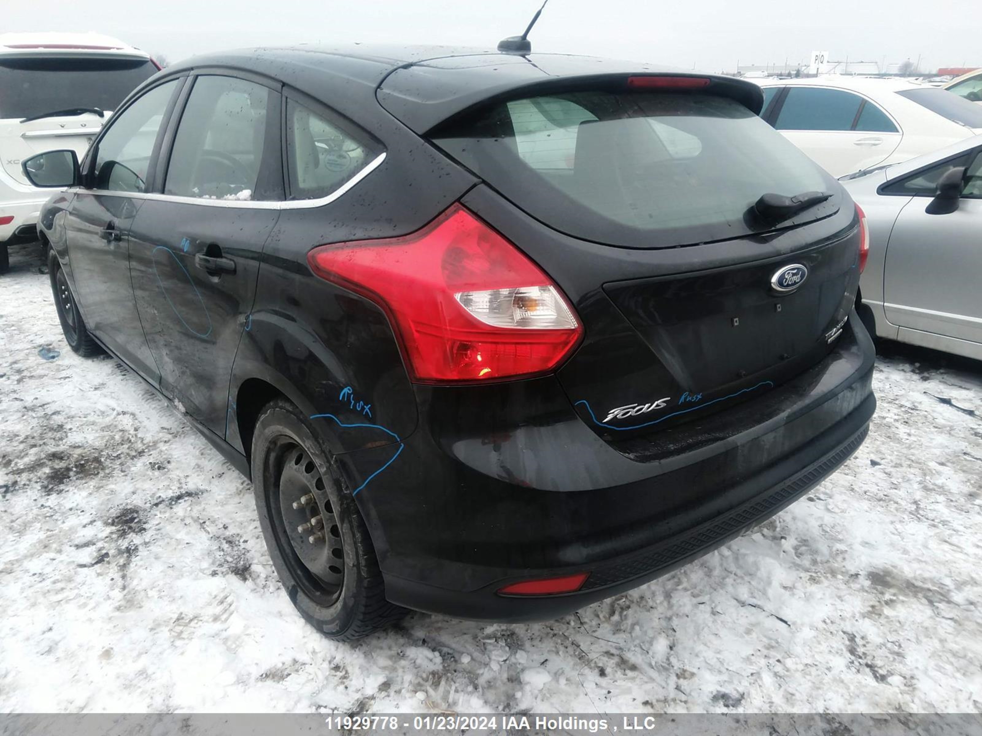 Photo 2 VIN: 1FAHP3N23CL383452 - FORD FOCUS 