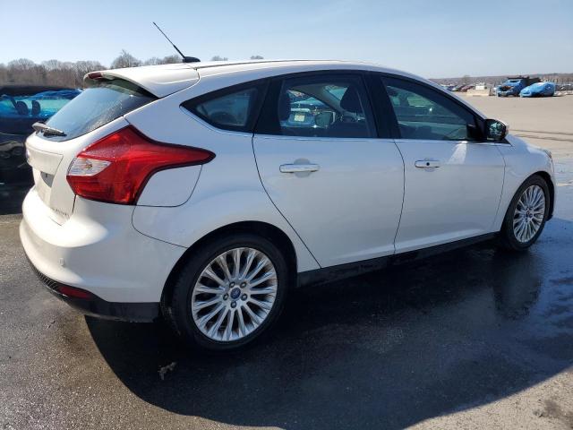 Photo 2 VIN: 1FAHP3N24CL286843 - FORD FOCUS 