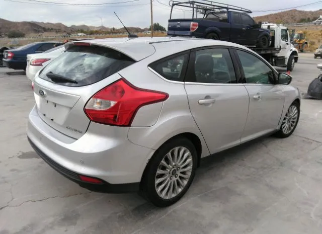 Photo 3 VIN: 1FAHP3N24CL314821 - FORD FOCUS 