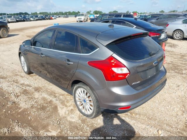 Photo 2 VIN: 1FAHP3N24CL318335 - FORD FOCUS 