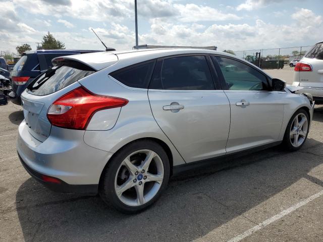 Photo 2 VIN: 1FAHP3N27CL242559 - FORD FOCUS 