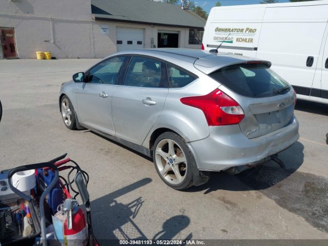 Photo 2 VIN: 1FAHP3N28CL218996 - FORD FOCUS 