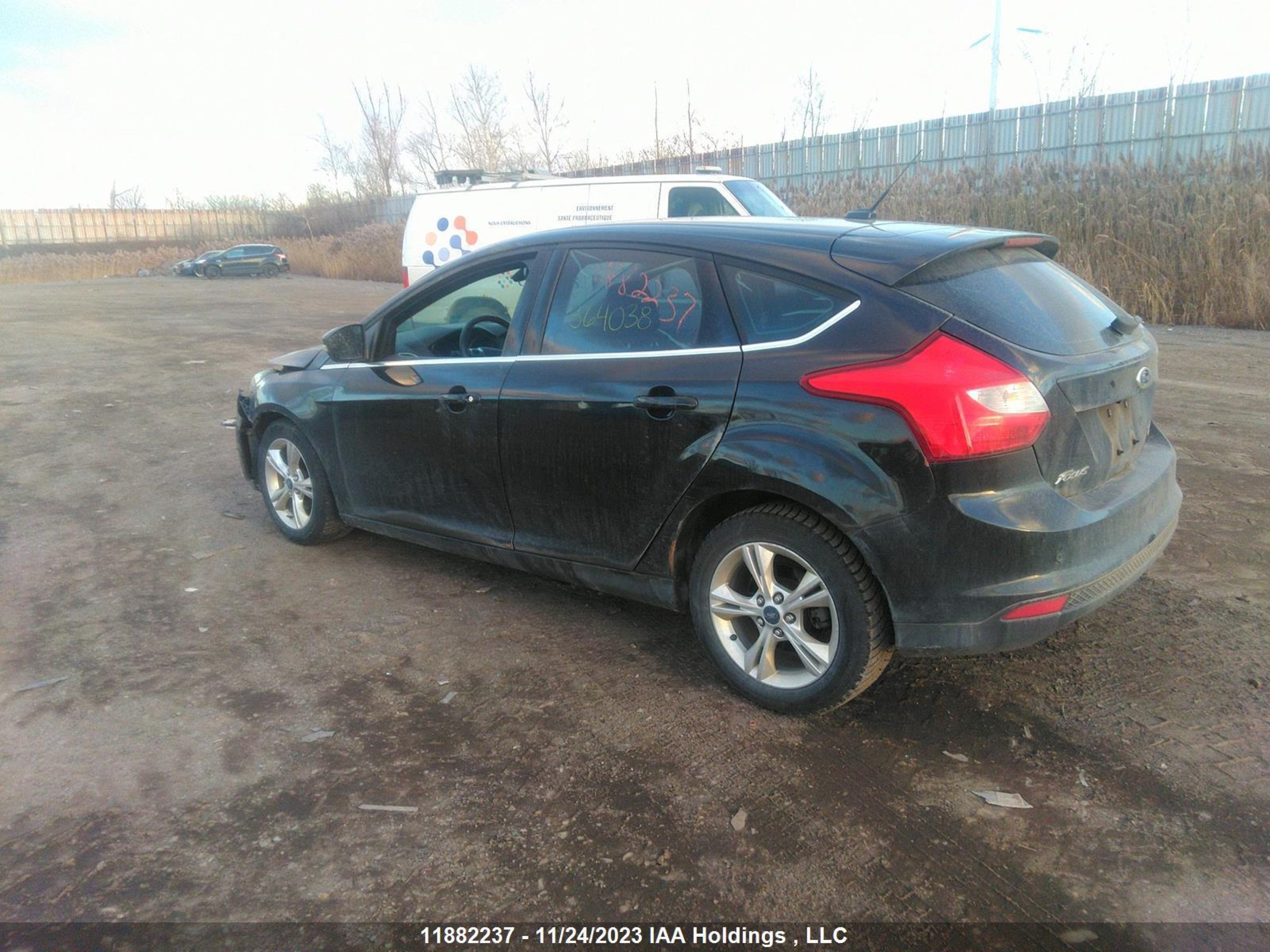 Photo 2 VIN: 1FAHP3N28CL364038 - FORD FOCUS 